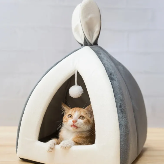 Cuddly And Cosy – Soft Cat Bed In Cave Shape With Play Ball